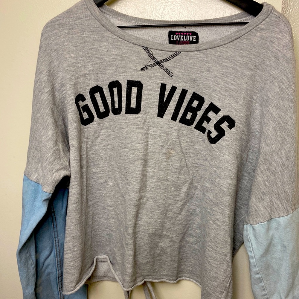 Gray crop top with blue jean sleeves